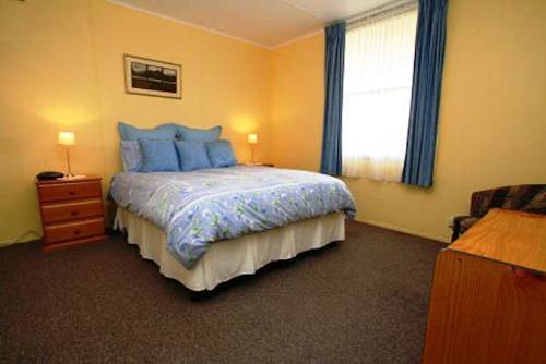 Greengate Cottages Strahan Room photo